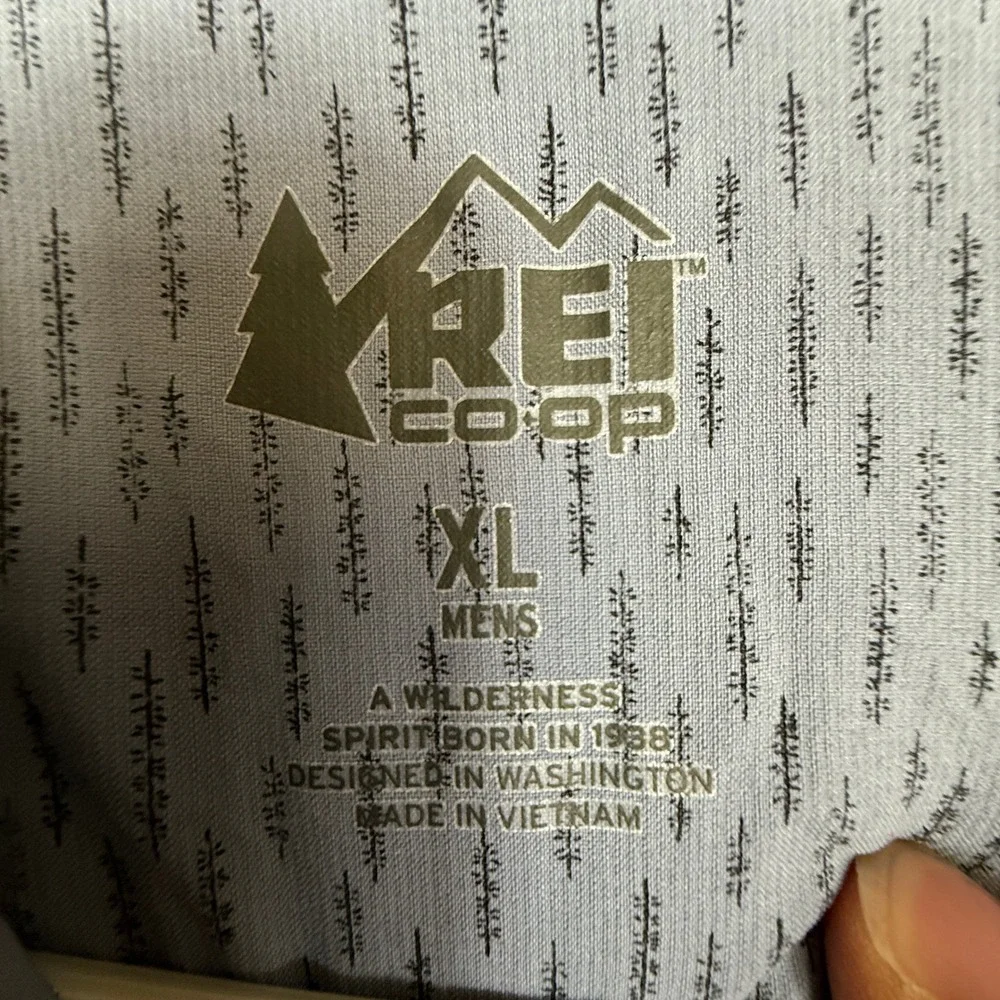 REI COOP Mens XL Gray Short Sleeve Button‎ Up Shirt Lightweight Pocket Hiking